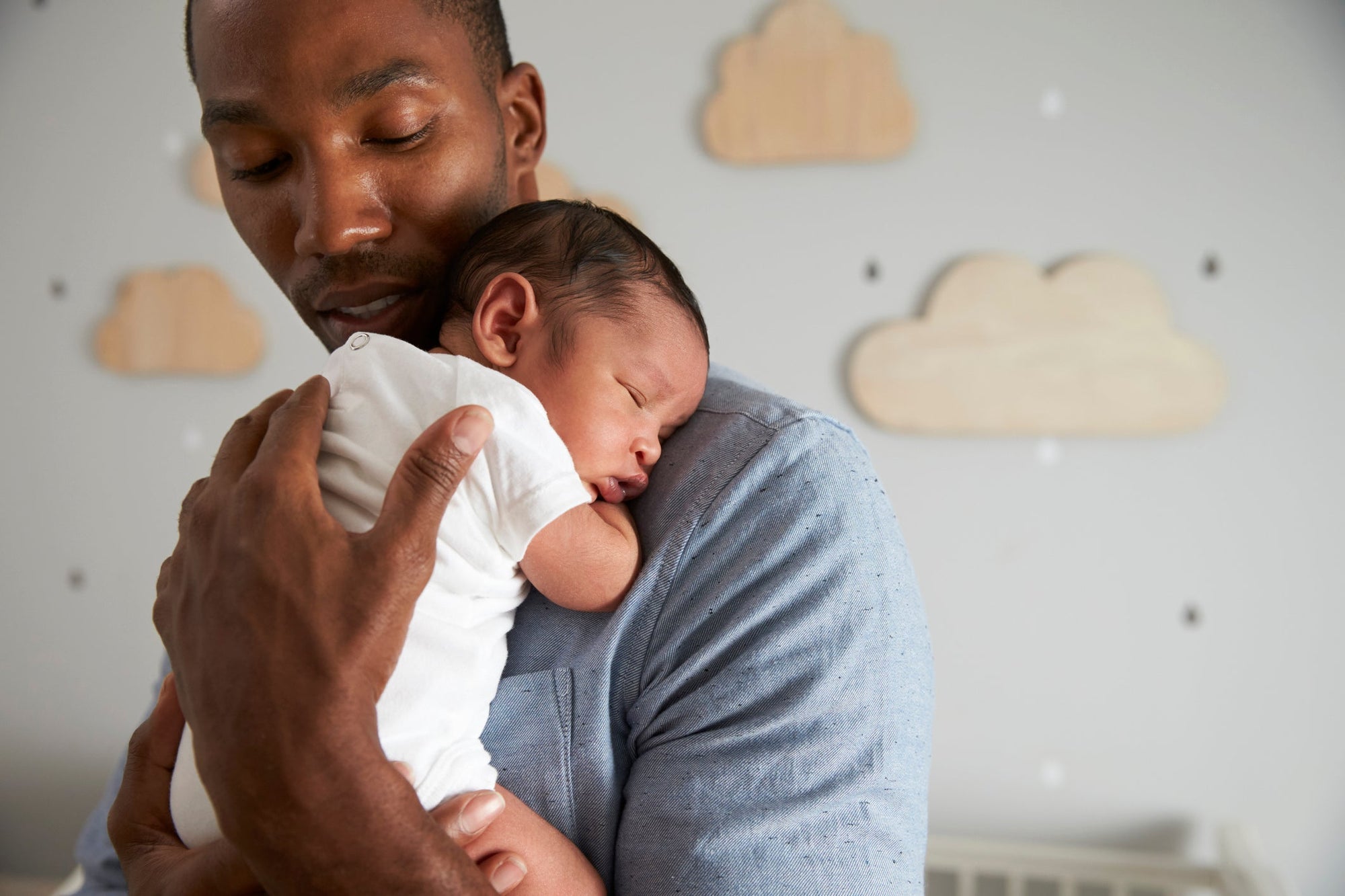 5 Unexpected & Actionable Things New Dads Should Know About Newborns