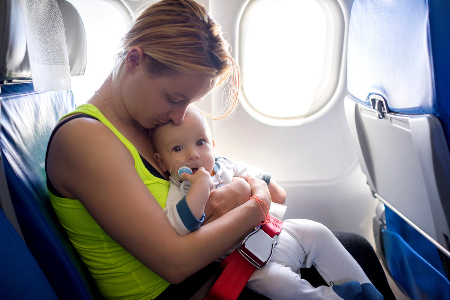 What to Pack When Traveling with Baby